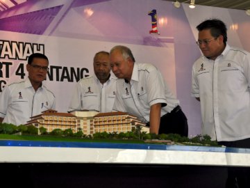 Official opening of Ancasa Royale Pekan, Pahang by Prime Minister Datuk Seri Najib Tun Razak. Groundbreaking of Legasi Residence, Kampong Bharu by the Prime Minister.